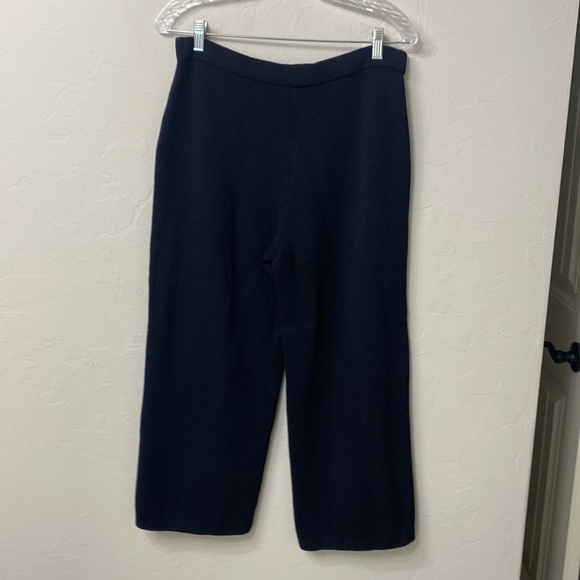 St.John basics black crop knit pants size 10 - Picture 4 of 9